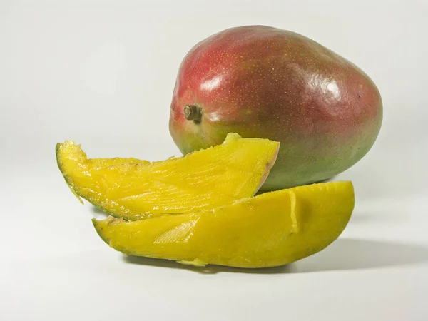 Tranches de mangue et de mangue — Photo