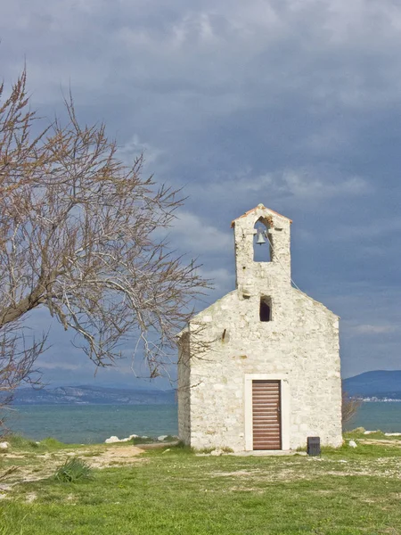 Capela no mar de Novigrad — Fotografia de Stock