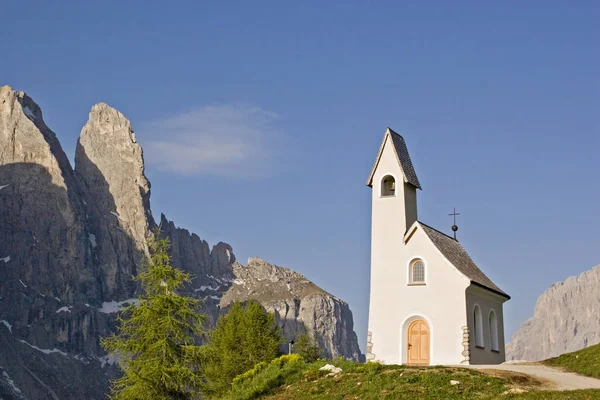 Capela de San Maurizio no Passo de Gardena — Fotografia de Stock