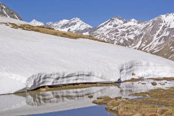 South Tyrol dağlarda bahar — Stok fotoğraf