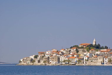 Primosten - Adriyatik Denizi üzerinde pastoral Köyü