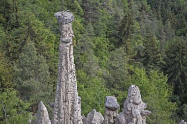 Dünya piramitleri - doğa mucizesi