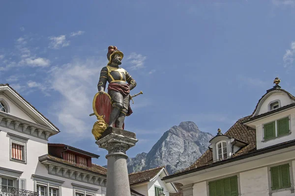 Maendl-Brunnen auf dem Hauptplatz — Stockfoto