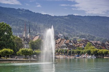İsviçre Gölü Zug, Zug