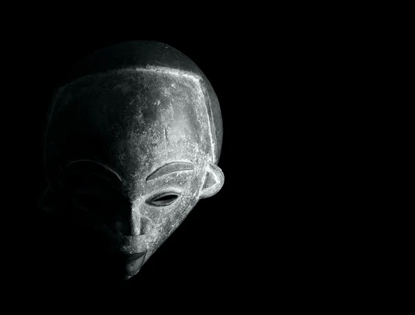 Αφρικανική μάσκα σκαλισμένη — Φωτογραφία Αρχείου