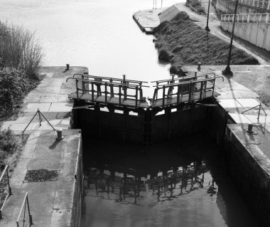 gates kanal Bw denetlemek için
