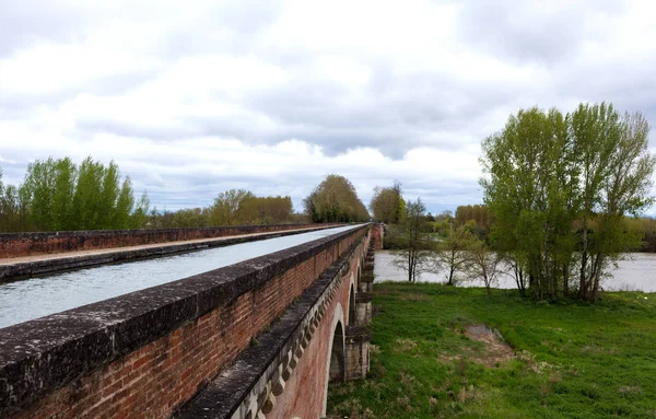 Garonne kanaal bogen — Stockfoto