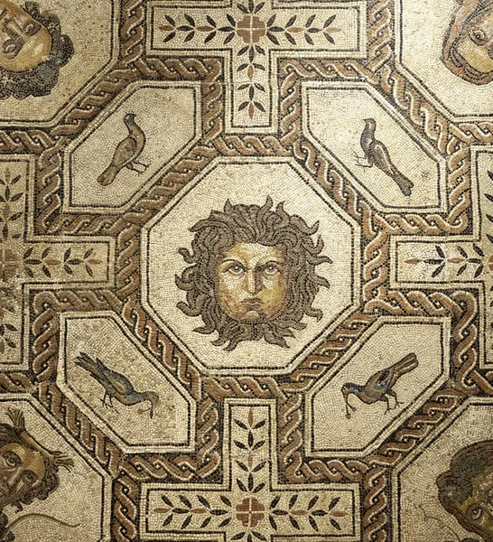 Mosaico romano mostrando caras Imagen de stock