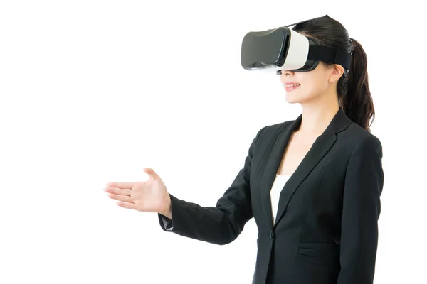 Asiático negocios mujer apretón de manos por VR gafas de auriculares —  Fotos de Stock