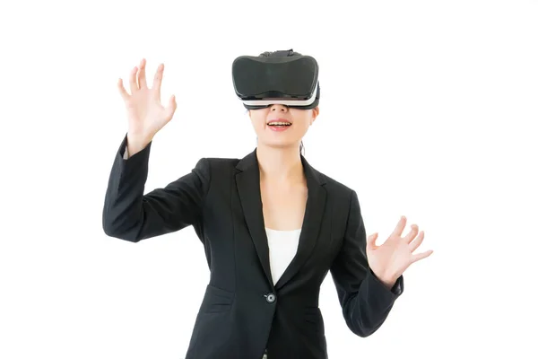 Mujer de negocios asiática organizar flujo de trabajo por gafas VR auriculares —  Fotos de Stock