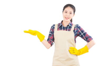 el jest sunulması gösterilen ev kadını