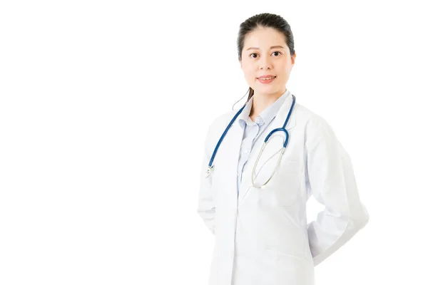 Éxito asiático mujer profesional médico con estetoscopio mano —  Fotos de Stock