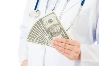 Asyalı kadın sağlık sigortası sunan mony nakit tutun
