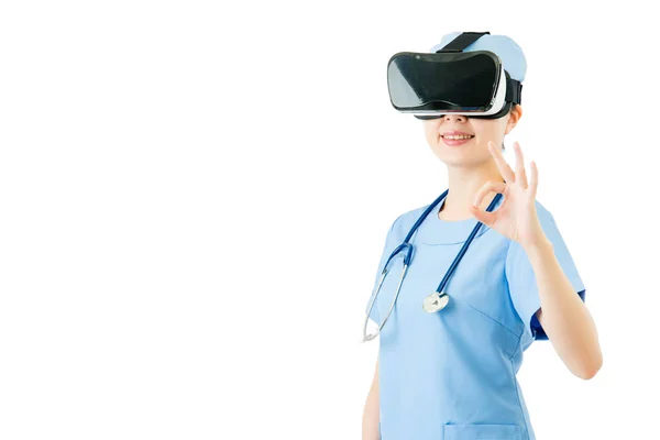 Asian female surgeon show ok gesture by VR headset — Stock Photo, Image