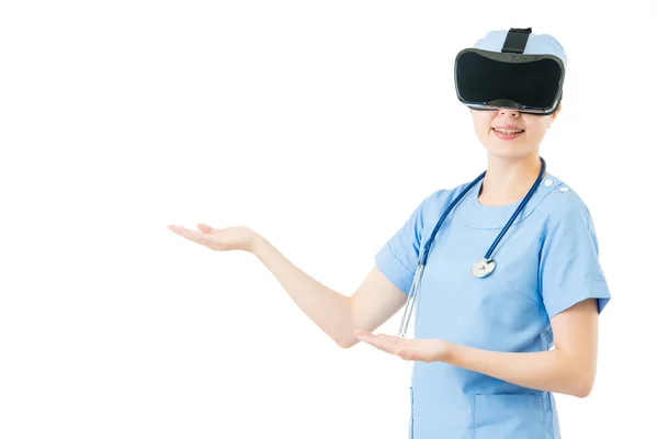 Asian woman surgeon presenting with VR headset glasses — Stock Photo, Image