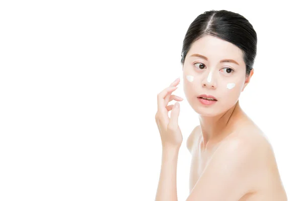 Žena s anti-aging krém na obličej — Stock fotografie
