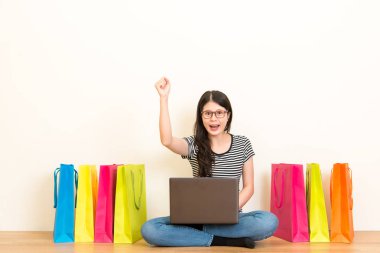 kadın online alışveriş Festivali başarıyla