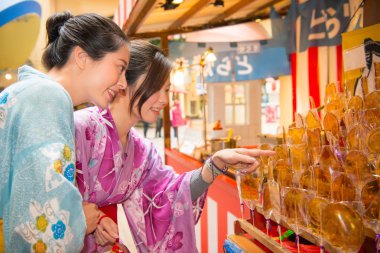 Kadın soyunma kimono seçim lolipop