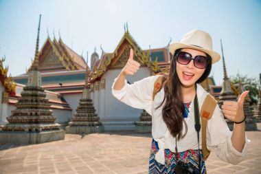 Wat pho Tayland mutlu turist kıza