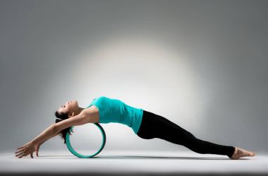 pilates halkada yalan genç jimnastik kız