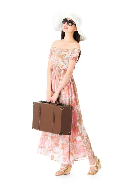 幸福美丽的女士拿着复古皮革行李 — 图库照片