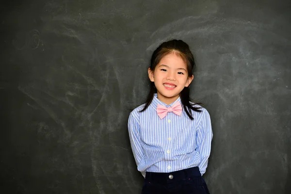 Niña bonita niña se visten como maestra de escuela — Foto de Stock