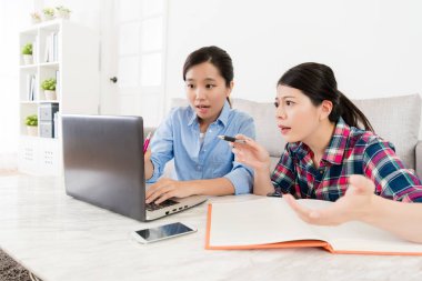 Güzellik genç kadın Üniversitesi sınıf eğitimi