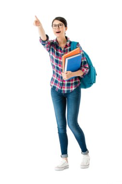 okul çantası taşıyan mutlu zarif üniversite öğrencisi