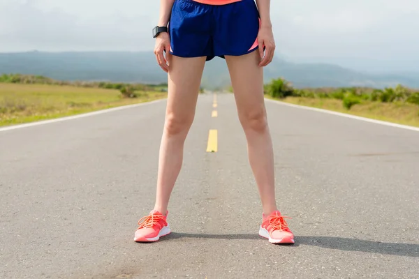 Eğitim egzersiz ayakta Road Runner bitmiş