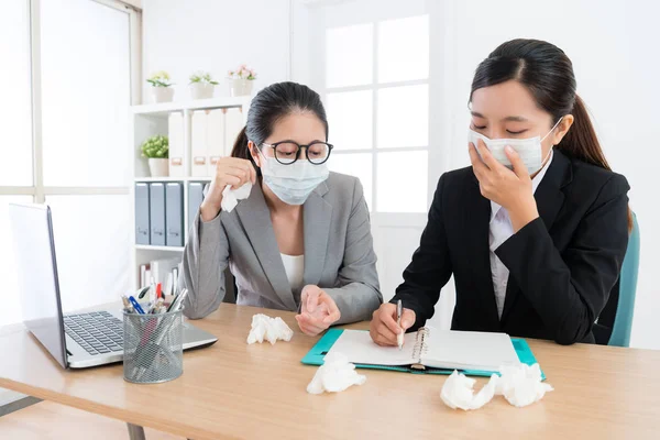 Company female worker having teamwork meeting — Stock Photo, Image