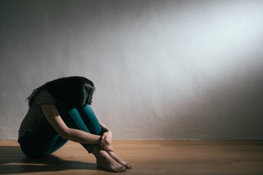 depresyon acı kadın sorun acı alma