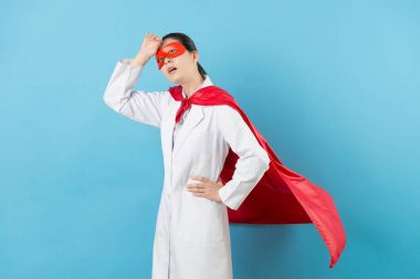 Süper kadın hastane doktoru tüm iş bitmiş