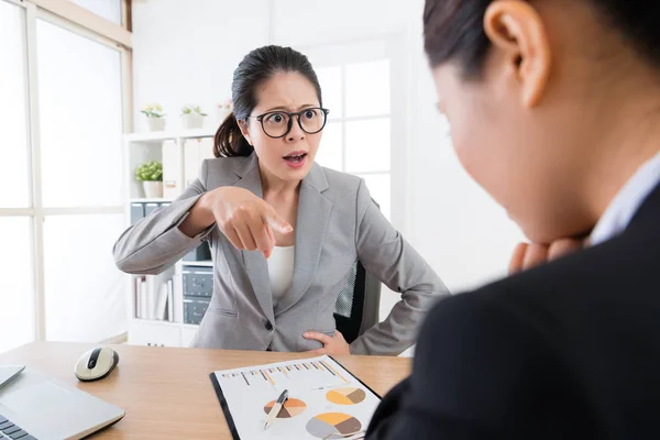 Baas de manager de schuld te geven — Stockfoto