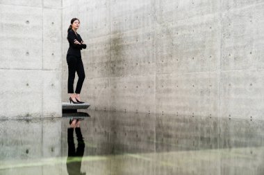 Başarılı yönetici tam uzunlukta portresi