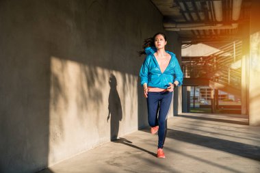 Boşaltmak görüntüsüyle aktif sağlıklı yaşam tarzı.