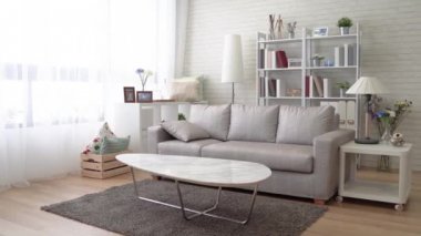 Modern oturma odası sahne. Bir sürü basit bir yaşam tarzı mobilya.