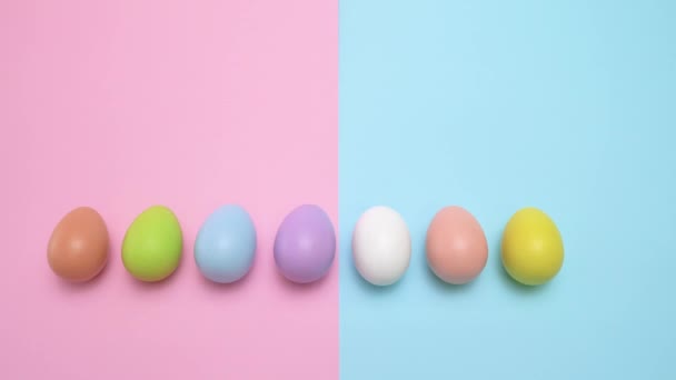 Червоний Великодні Яйця Виникає Несподівано Правого Боку Вісім Яйця Покласти — стокове відео