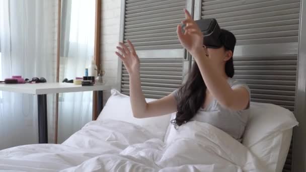 Asian Woman Thought She Really Moving Something Reality While She — Stock Video