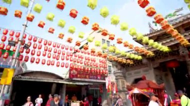 Changhua, Tayvan - Mart 26, 2018:Quick hareketi teneke Hua tapınağın etrafında sahne.