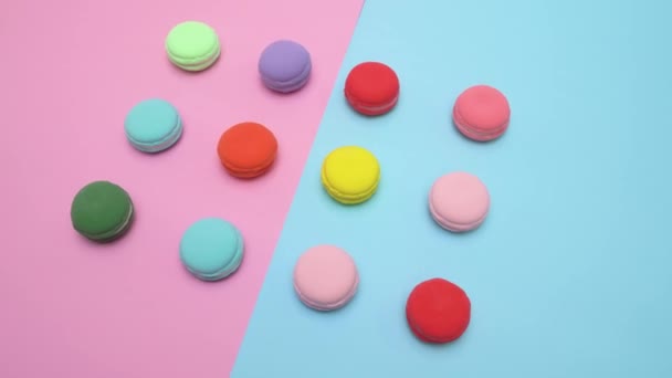 Scheef Beeld Van Vier Rijen Van Macarons Tafel Zijn Twaalf — Stockvideo