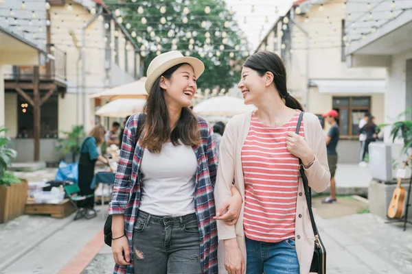 Samen plezier hebben op zomervakantie — Stockfoto