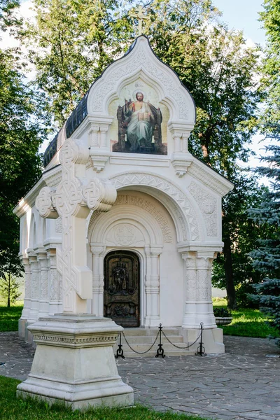 Das Grab des Fürsten Dmitri Poscharski im Erlöserkloster des Hl. Euthymius, Russland, Susdal — Stockfoto