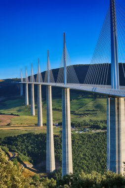 Millau Viyadüğü, Aveyron Deparement, Fransa