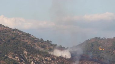 Yangın söndürme uçak çalışma