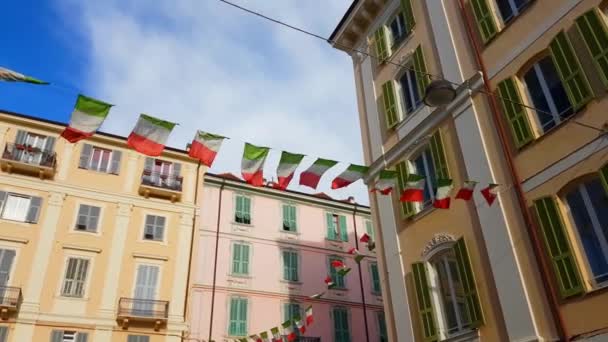 Italiener schwenken Fahnen — Stockvideo