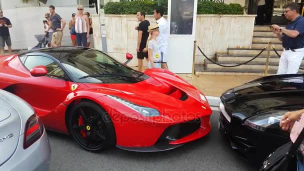 Czerwonym Ferrari Laferrari — Wideo stockowe
