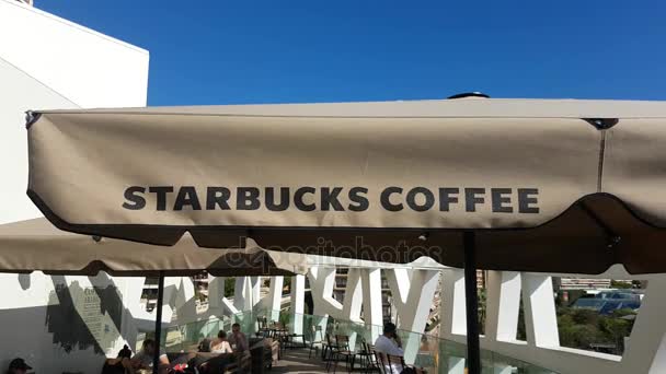 Starbucks kahve şemsiye — Stok video