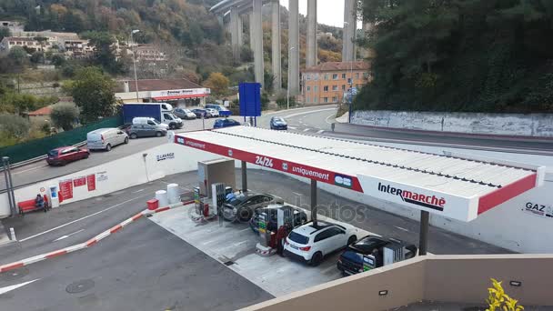 Menton Frankreich Dezember 2017 Luftaufnahme Einer Intermarch Tankstelle Benzin Diesel — Stockvideo