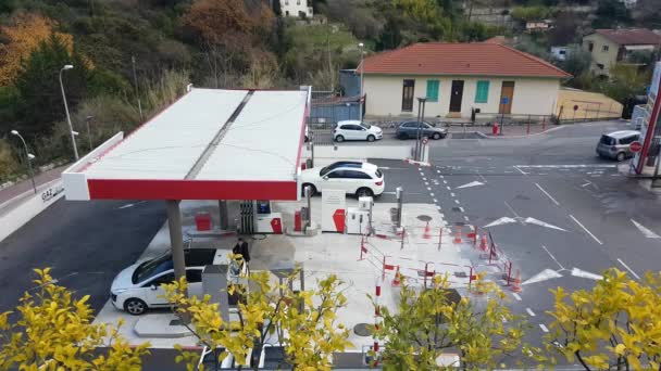 Menton França Dezembro 2017 Vista Aérea Posto Gasolina Intermarchar Gasóleo — Vídeo de Stock
