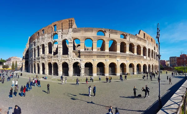Panoramatický pohled Colosseum, Řím, Itálie — Stock fotografie